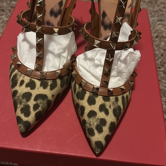 Valentinos ancle strap - Picture 8 of 12